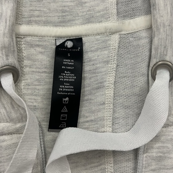 Yogalicious - Picture 2 of 5